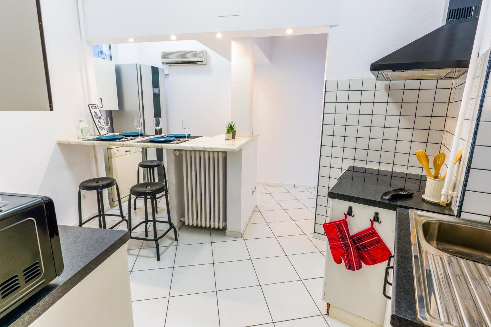 Ultracentral Golden Gatehouse 3 Bdrm Букурещ Екстериор снимка
